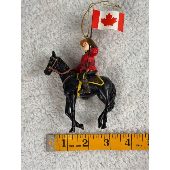Royal Canadian Mounted Police (RCMP) Officer On Horse Christmas Ornament - Picture 7 of 12